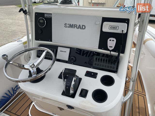 2003 Boston Whaler Outrage 24 - 350HP Verado 348 Hours!