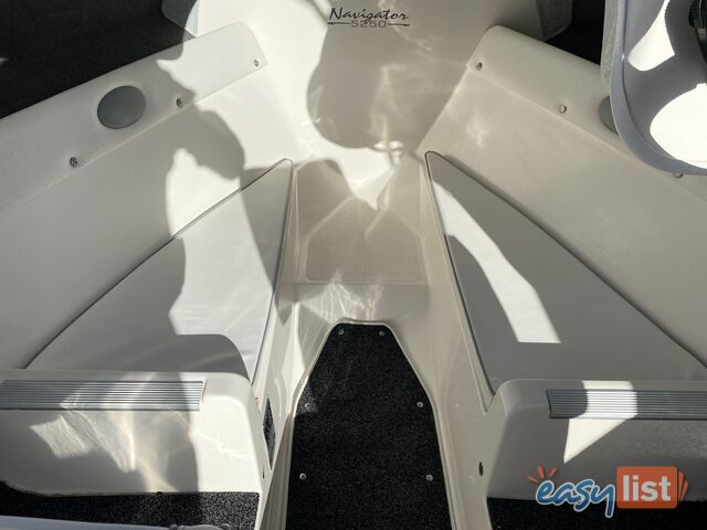 2016 Streaker Navigator 5250 powered by a 100hp Yamaha four stroke