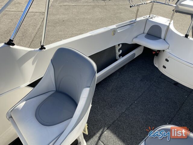 2016 Streaker Navigator 5250 powered by a 100hp Yamaha four stroke