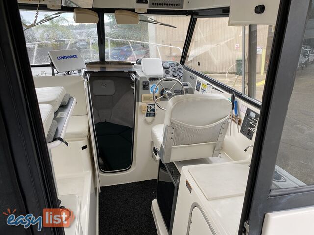 2005 Trophy 2358WA Full Cabin