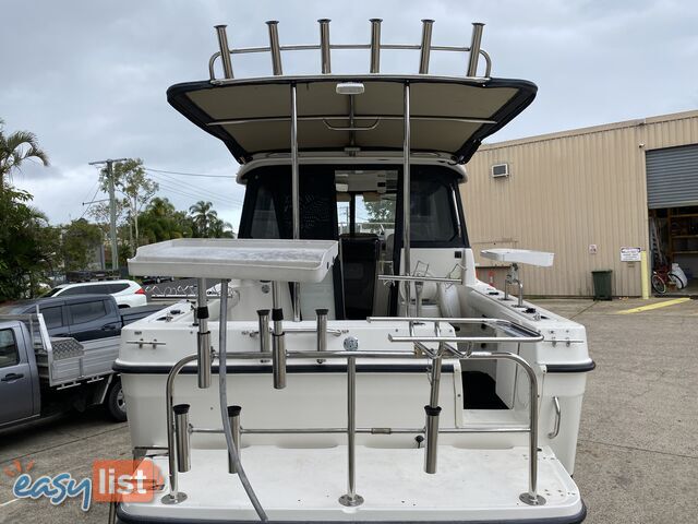 2005 Trophy 2358WA Full Cabin