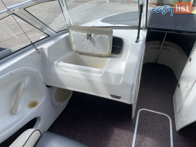 2004 Cruisecraft Resort 6 Bowrider