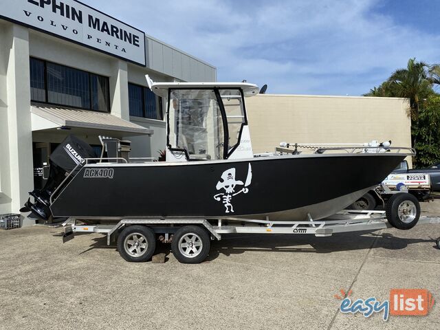 2018 Australian Masters Marine 5700 Seaclass Centre console. Powered by a 200hp fuel injected four s