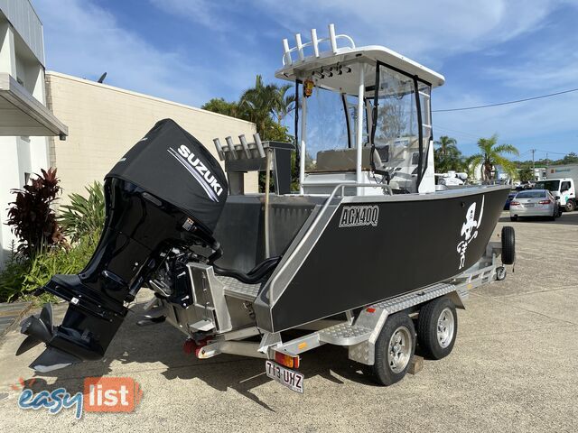 2018 Australian Masters Marine 5700 Seaclass Centre console. Powered by a 200hp fuel injected four s