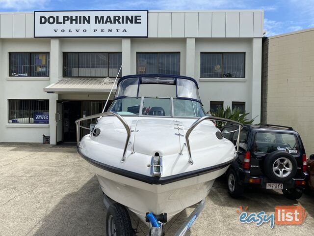 2004 Huntsman 6000 Series Half Cabin