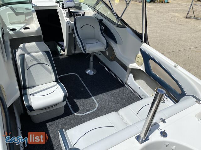 2004 Huntsman 6000 Series Half Cabin