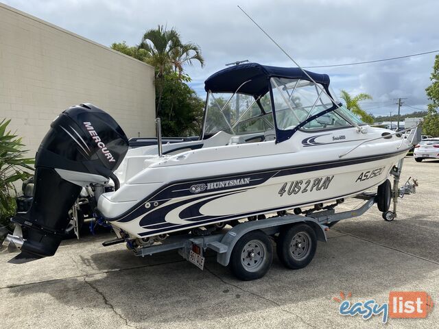 2004 Huntsman 6000 Series Half Cabin