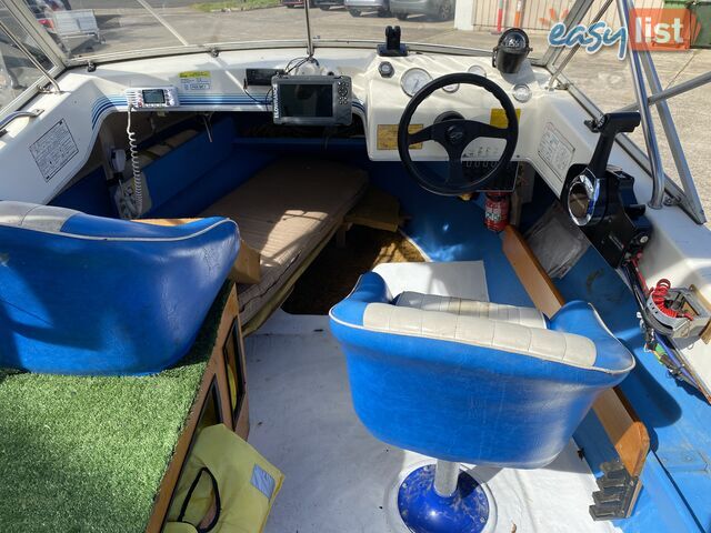 5m Seafarer cuddy cabin powered by 60hp Honda fuel injected four stroke  