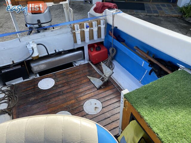 5m Seafarer cuddy cabin powered by 60hp Honda fuel injected four stroke  