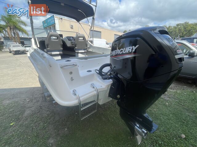 2005 Freedom Escape 530 - 100HP Mercury 21 hours