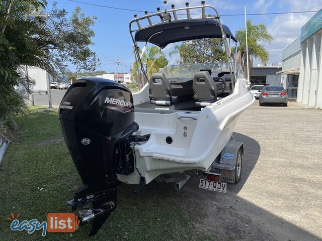 2005 Freedom Escape 530 - 100HP Mercury 21 hours