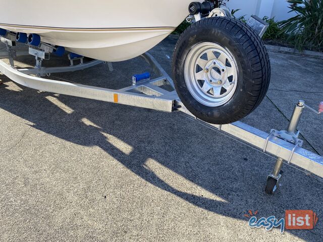 2007 Haines Signature 493f powered by a 70hp Suzuki on Trailer 