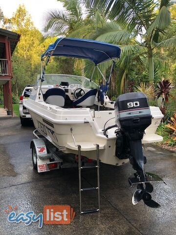 1996 Seafearer powered by Evinrude on trailer 