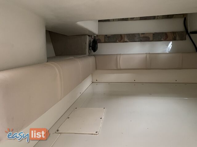 2008 Stingray 240cs Cuddy Cabin 