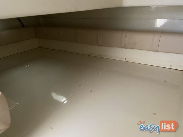 2008 Stingray 240cs Cuddy Cabin 