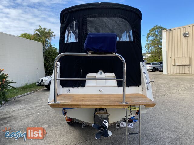 2008 Stingray 240cs Cuddy Cabin 