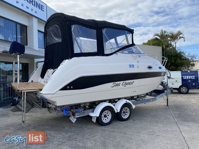 2008 Stingray 240cs Cuddy Cabin 