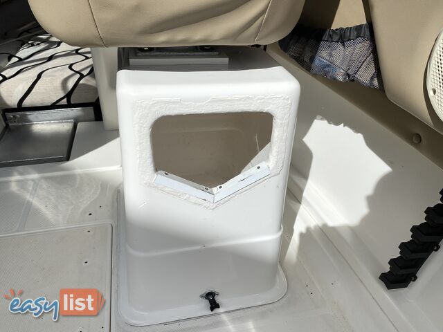 2012 Stejcraft 640c Half Cabin