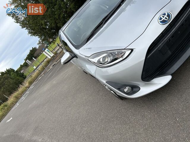 2018 Toyota Prius c HYBRID Automatic Hatchback