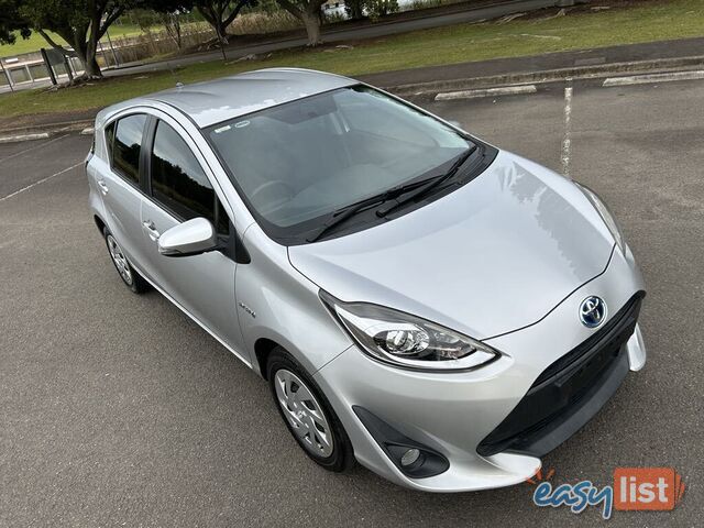 2018 Toyota Prius c HYBRID Automatic Hatchback