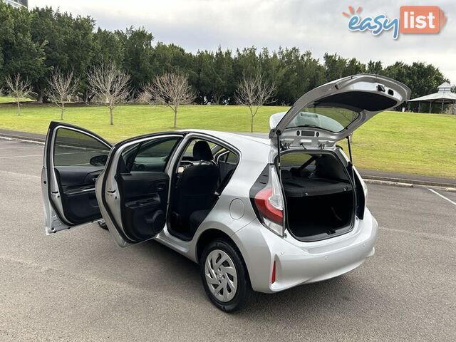2018 Toyota Prius c HYBRID Automatic Hatchback