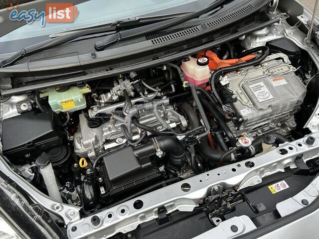 2018 Toyota Prius c HYBRID Automatic Hatchback