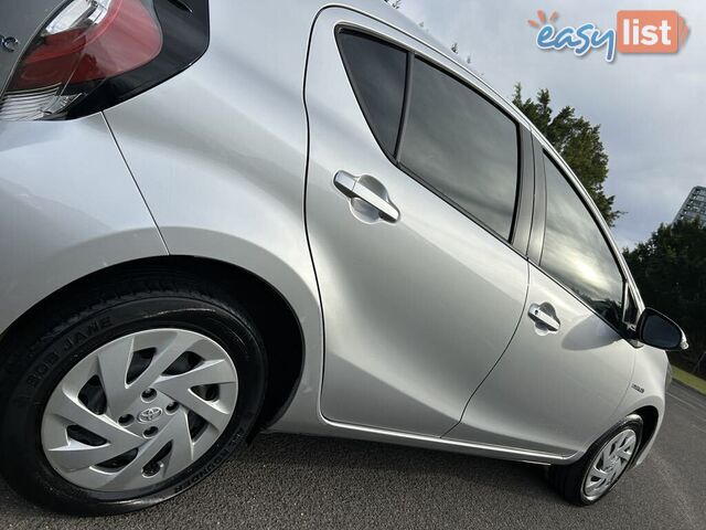 2018 Toyota Prius c HYBRID Automatic Hatchback