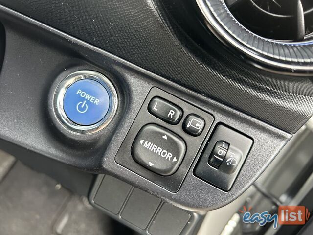 2018 Toyota Prius c HYBRID Automatic Hatchback