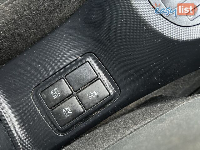 2016 Toyota Prius c NHP10R MY15 Hybrid Hatchback Automatic