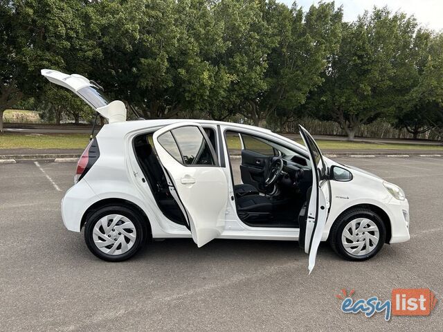 2016 Toyota Prius c NHP10R MY15 Hybrid Hatchback Automatic