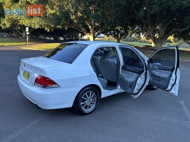 2004 Mitsubishi Lancer CH ES Sedan Automatic