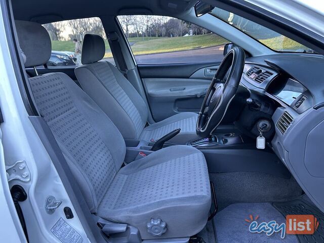 2004 Mitsubishi Lancer CH ES Sedan Automatic