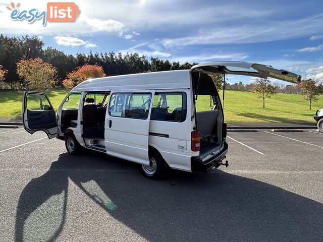 2002 Toyota Hiace LH184R COMMUTER 3.0 Litre Diesel 14 Seater People Mover 5 Speed Manual