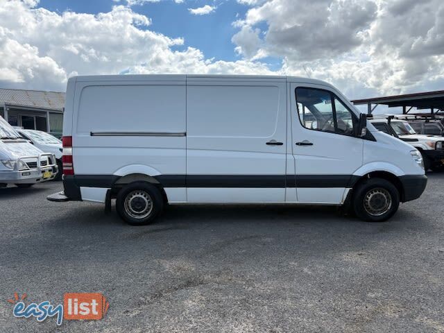 2007 MERCEDES-BENZ SPRINTER   COMMERCIAL, 4 DOORS, 2 SEATS