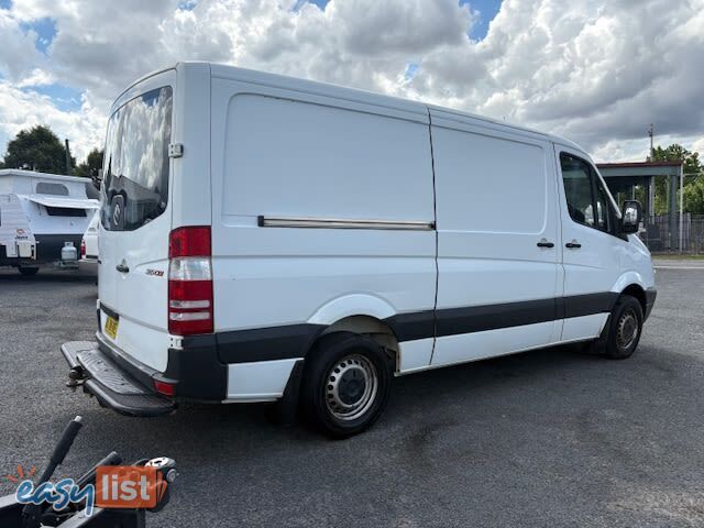 2007 MERCEDES-BENZ SPRINTER   COMMERCIAL, 4 DOORS, 2 SEATS