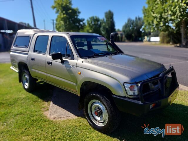 2002 TOYOTA HILUX SR5 (4X4) KZN165R UTE TRAY, 4 DOORS, 5 SEATS