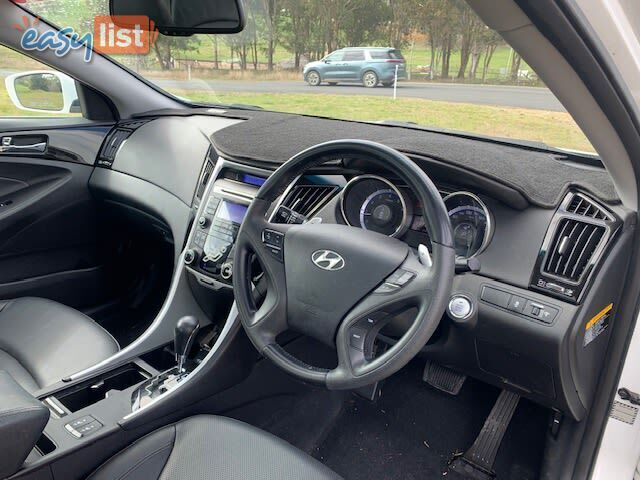 2010 HYUNDAI I45 PREMIUM YF MY11 SEDAN, 4 DOORS, 5 SEATS