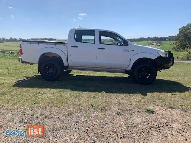 2013 TOYOTA HILUX SR (4X4) KUN26R MY14 UTE TRAY, 4 DOORS, 5 SEATS