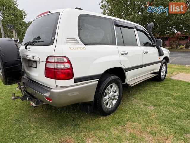 2003 TOYOTA LANDCRUISER (4X4)  WAGON, 5 DOORS, 7 SEATS