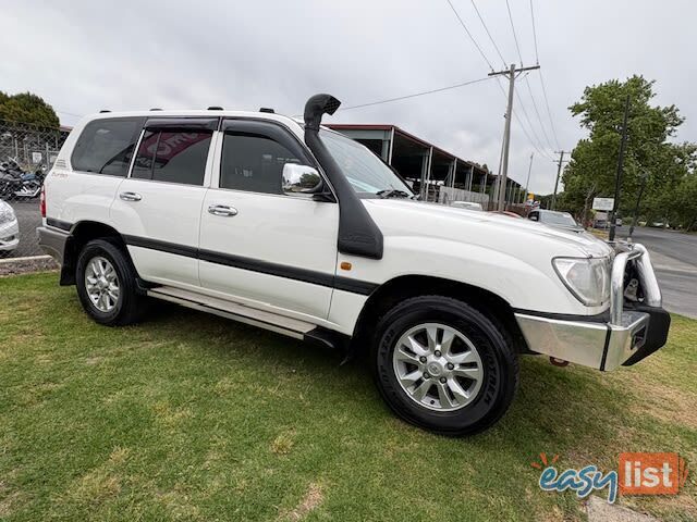 2003 TOYOTA LANDCRUISER (4X4)  WAGON, 5 DOORS, 7 SEATS