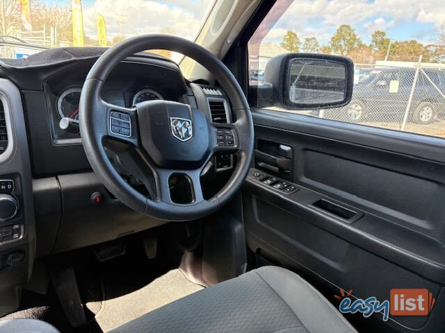 2019 RAM 1500 EXPRESS (4X4) BLACK PACK MY18 UTE TRAY, 4 DOORS, 5 SEATS