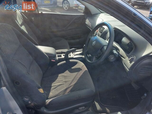 2004 HOLDEN COMMODORE EXECUTIVE VYII SEDAN, 4 DOORS, 5 SEATS