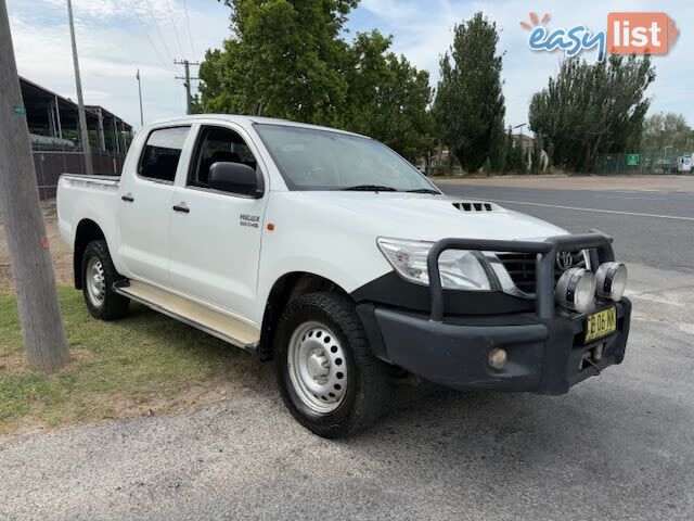 2014 TOYOTA HILUX SR (4X4) KUN26R MY12 UTE TRAY, 4 DOORS, 5 SEATS