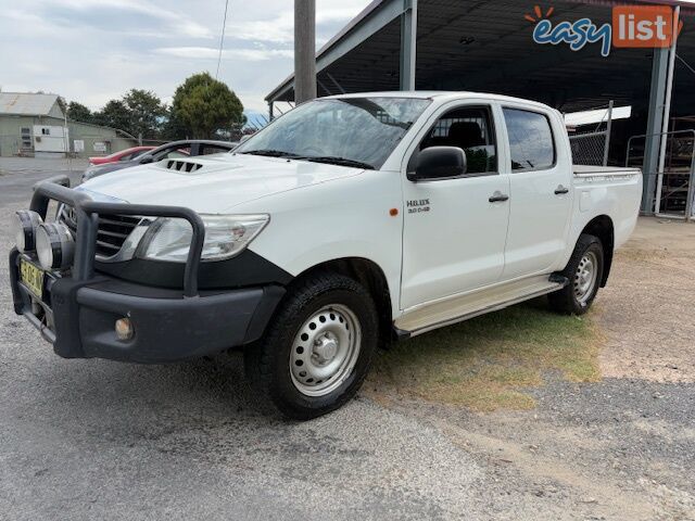 2014 TOYOTA HILUX SR (4X4) KUN26R MY12 UTE TRAY, 4 DOORS, 5 SEATS