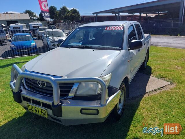 2012 TOYOTA HILUX SR GGN15R MY12 UTE TRAY, 4 DOORS, 5 SEATS