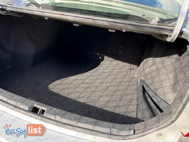 2011 TOYOTA COROLLA ULTIMA ZRE153R MY11 SEDAN, 4 DOORS, 5 SEATS