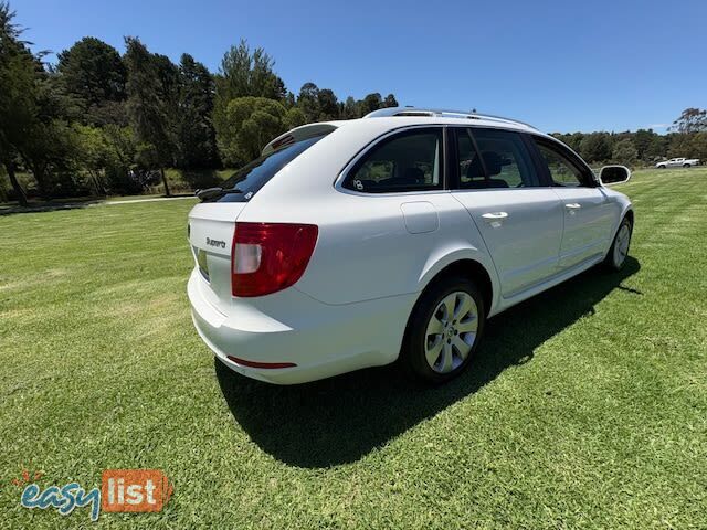 2011 SKODA SUPERB 103 TDI AMBITION 3T MY12 WAGON, 4 DOORS, 5 SEATS