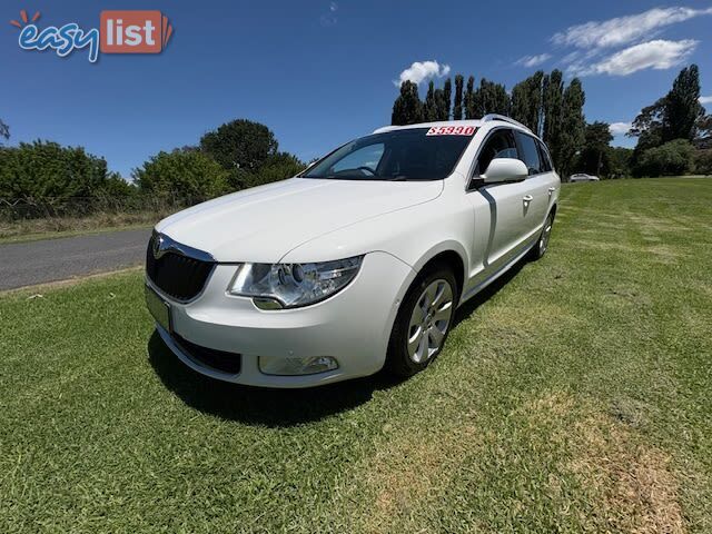 2011 SKODA SUPERB 103 TDI AMBITION 3T MY12 WAGON, 4 DOORS, 5 SEATS