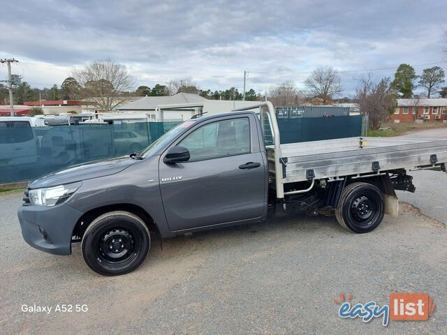 2021 TOYOTA HILUX WORKMATE (4X2) TGN121R UTE TRAY, 2 DOORS, 2 SEATS