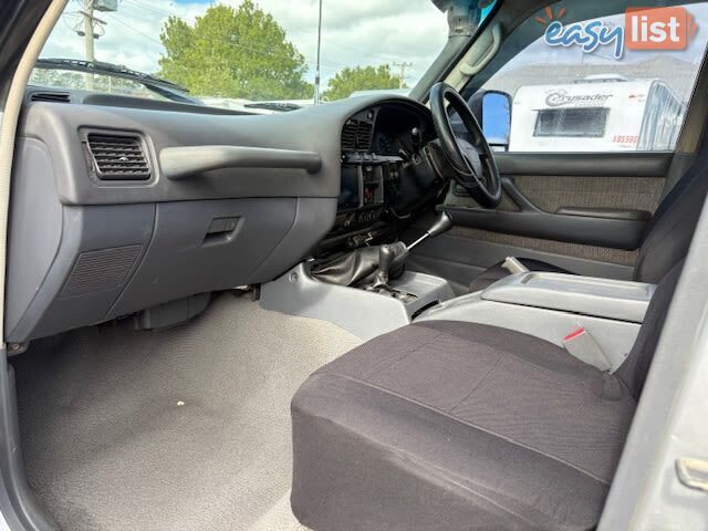 1995 TOYOTA LANDCRUISER GXL (4X4)  SUV, 4 DOORS, 8 SEATS